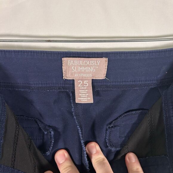 Chico's Pants Women's 14 Blue Crop Fabulously Slimming Pockets High Rise - Picture 5 of 8
